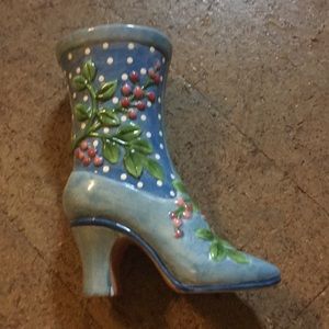 Fits and Floyd Shoe Decor